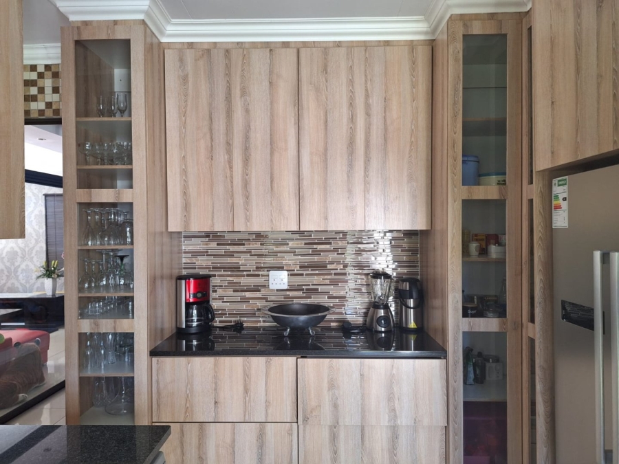 4 Bedroom Property for Sale in Woodland Hills Wildlife Estate Free State